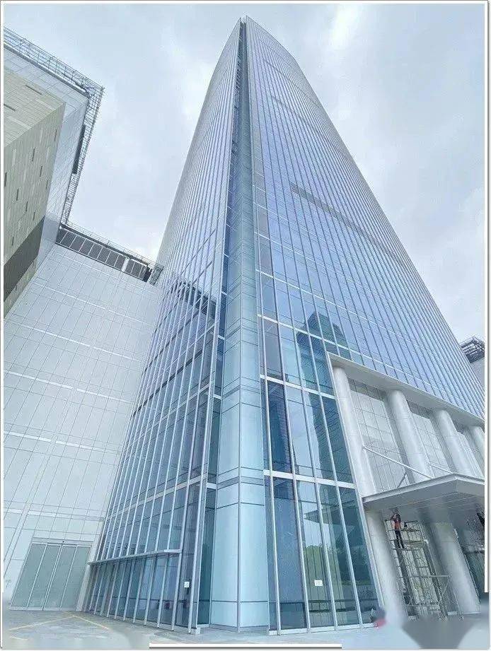 遠大榮光 南京華新城榮膺2023“TOP20”幕墻工程獎，幕墻之光耀河西